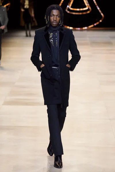 Look 46